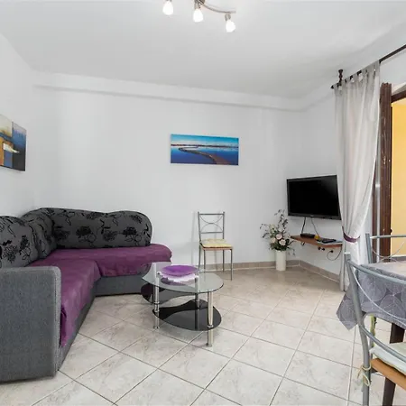 Apartamento Susnjici 1 With Pool, Children Playground And Balcony *
