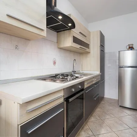 Susnjici 1 With Pool, Children Playground And Balcony Apartment *