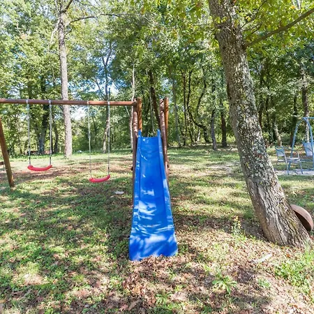 Susnjici 1 With Pool, Children Playground And Balcony Apartamento *