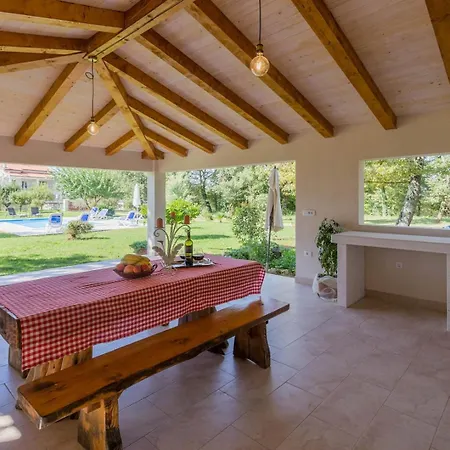 Susnjici 1 With Pool, Children Playground And Balcony Apartment